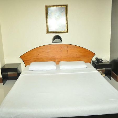 Paragon Suites Cebu Екстериор снимка