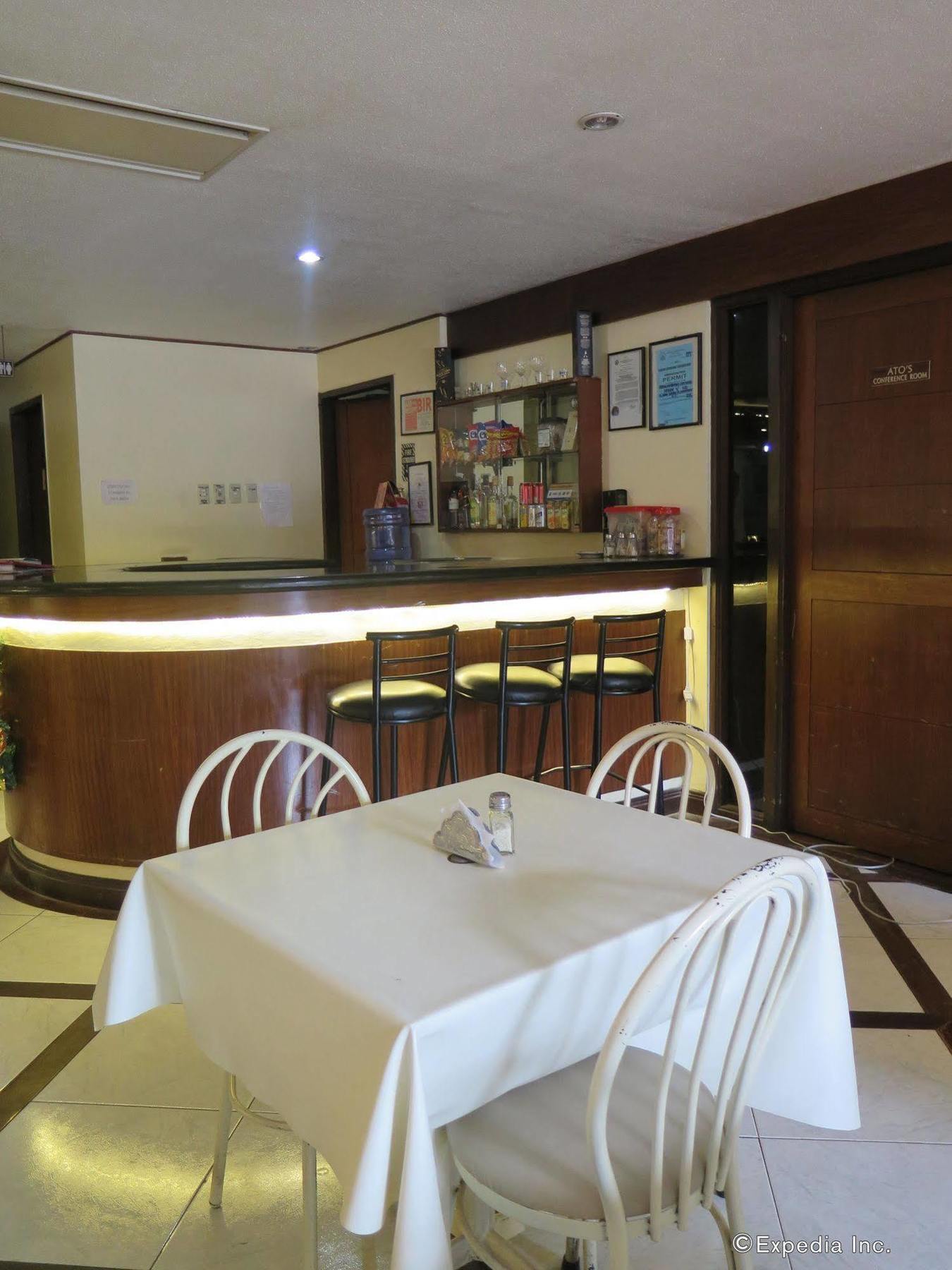 Paragon Suites Cebu Екстериор снимка