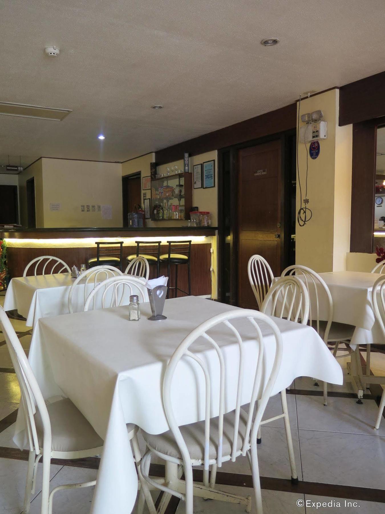 Paragon Suites Cebu Екстериор снимка