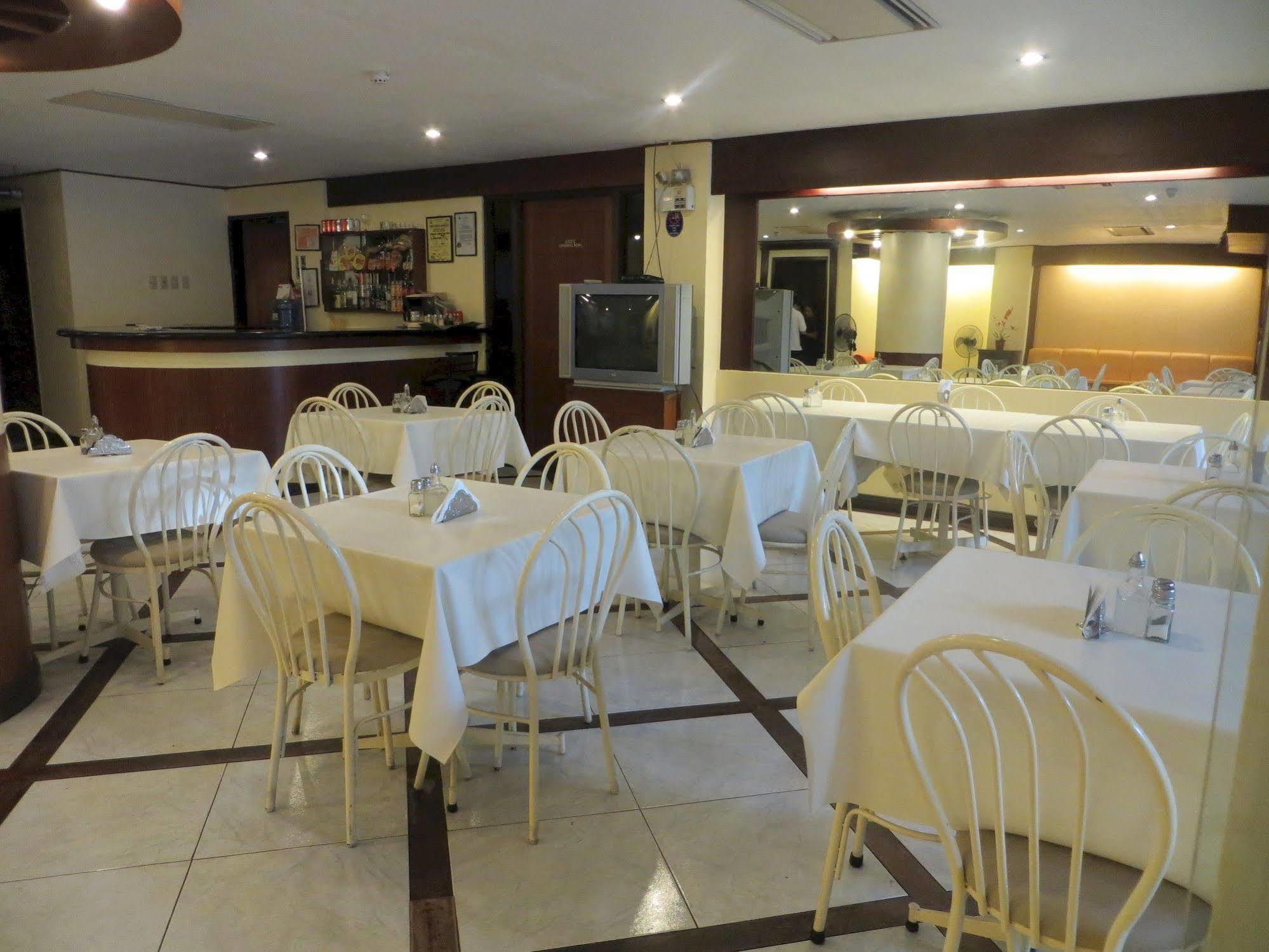 Paragon Suites Cebu Екстериор снимка